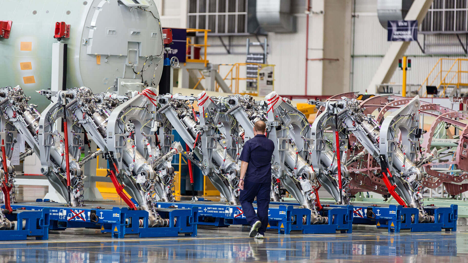 What’s the Difference Between Lean Manufacturing and Six Sigma-Lean Six Sigma Curriculum Experts What’s the Difference Between Lean Manufacturing and Six Sigma-Lean Six Sigma Curriculum Experts